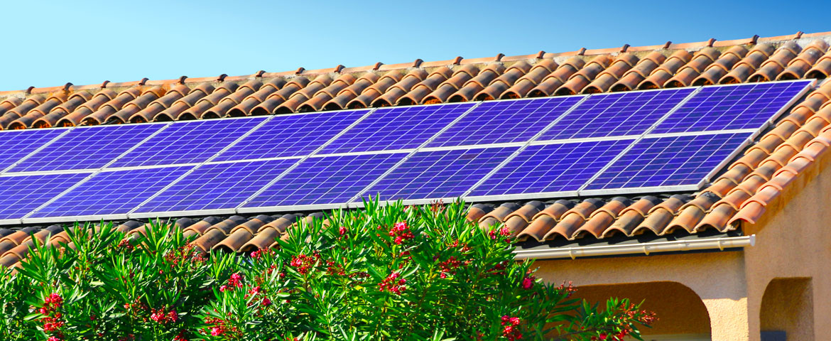 Le auvent photovoltaïque : vraiment écologique ? - Installateur